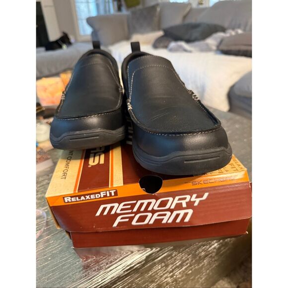 Skechers Harper Ford Black Memory Foam Loafers sz 9.5 NIB main image 4